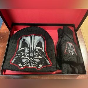 Official Star Wars Beanie and Glove set